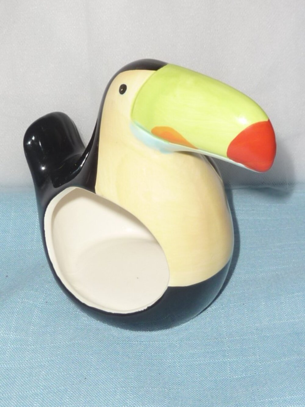 Toucan Scrubby Holder by Boston Warehouse 2016